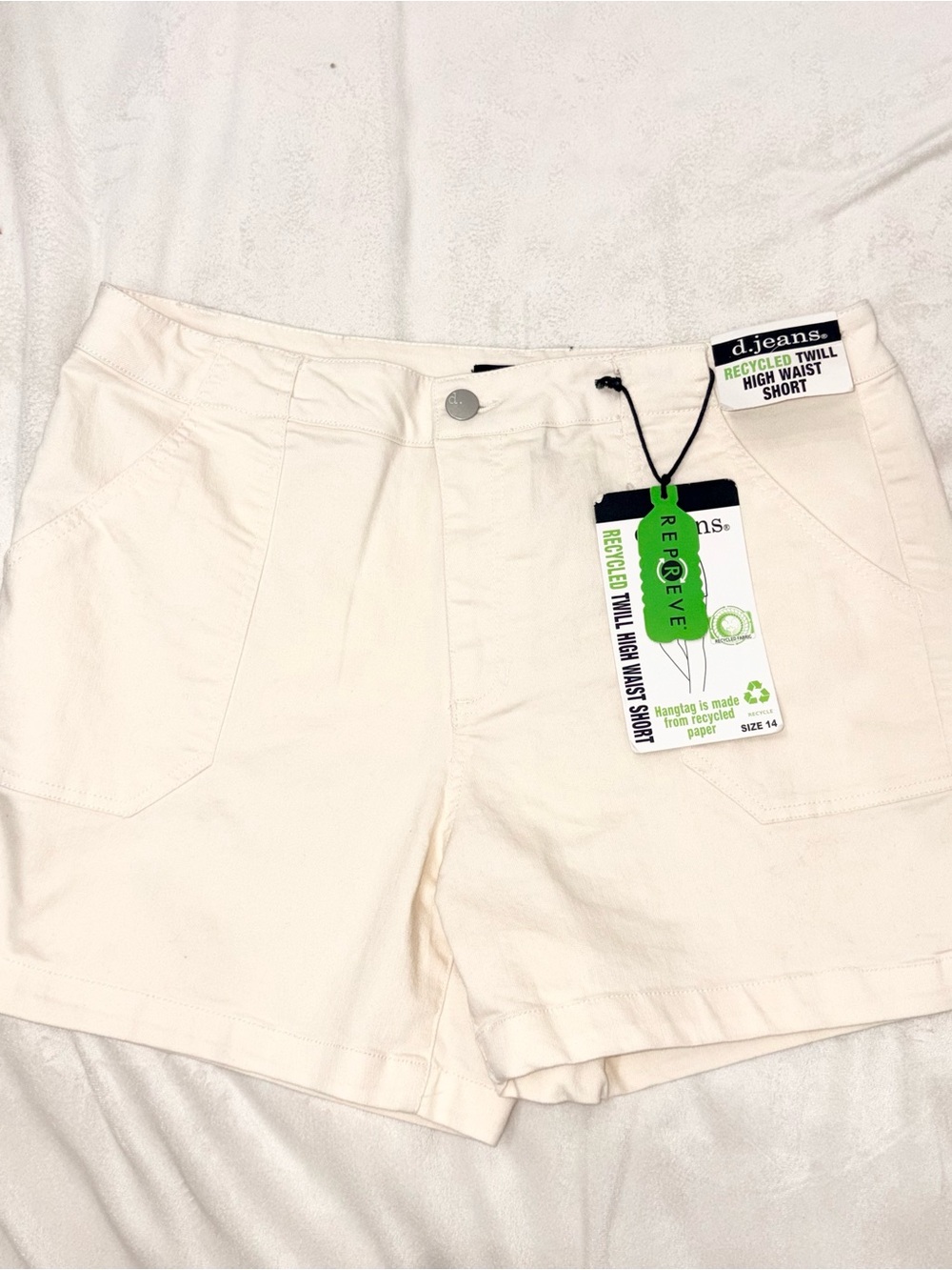 NWT d. jeans Recycled Twill High-Waist Shorts in Off-White Sz 14